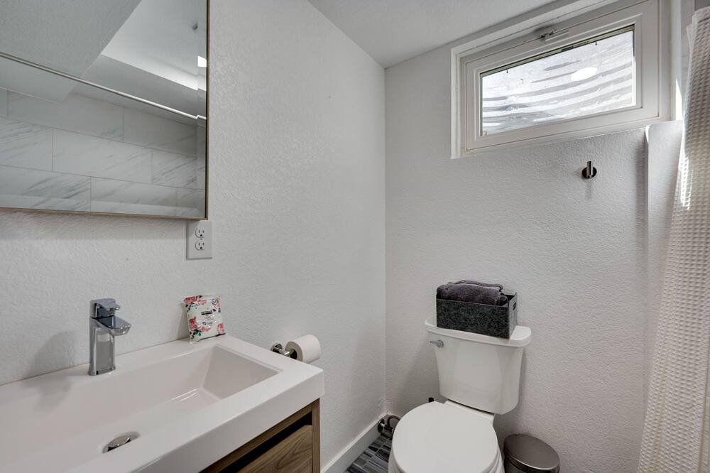Photo of Bathroom in Alta Vista Area