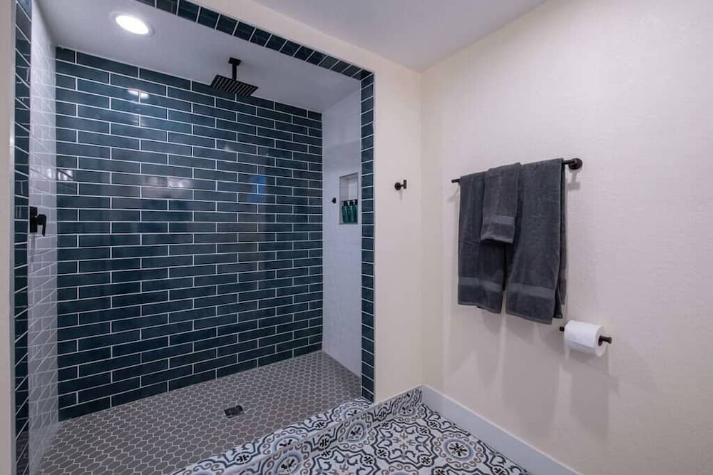 Photo of Bathroom in Alta Vista Area