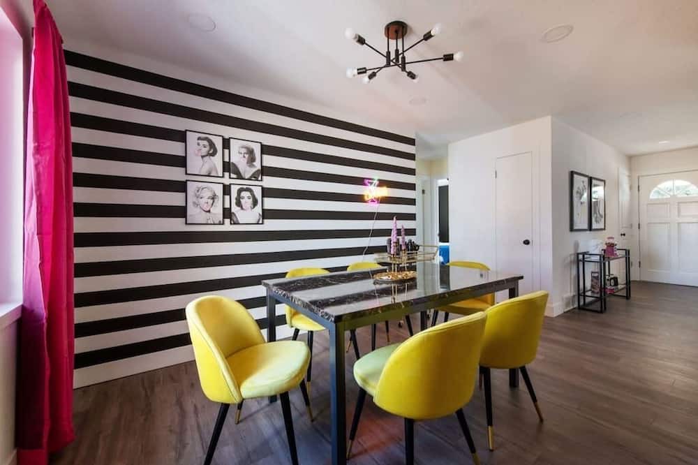 Photo of Bedroom in Alta Vista Area