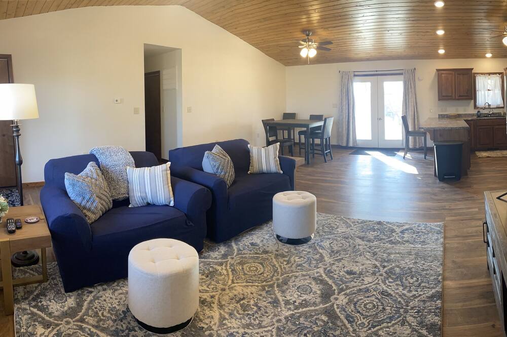 Photo of Livingroom in Washington County