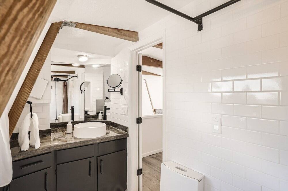 Photo of Bathroom in Morrison