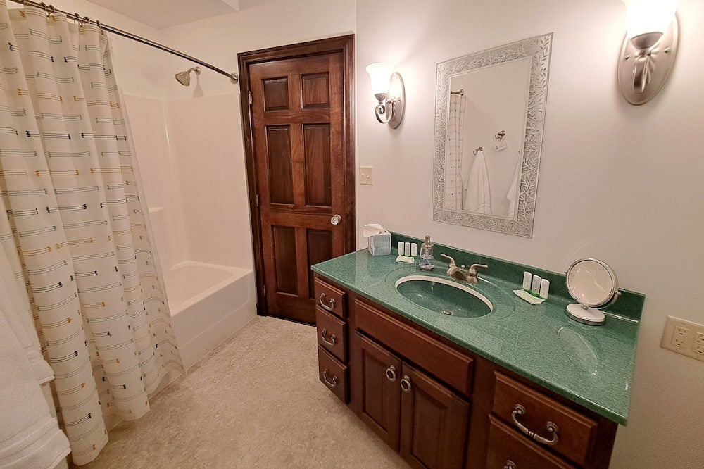 Photo of Bathroom in Martell