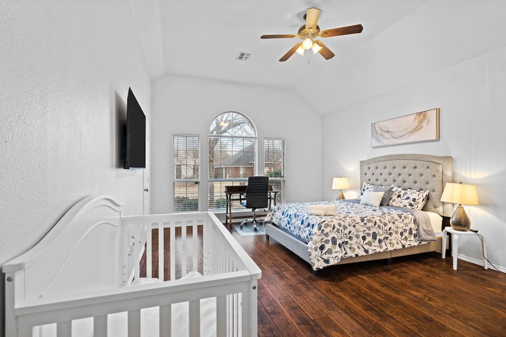 Photo of Bedroom in Frisco