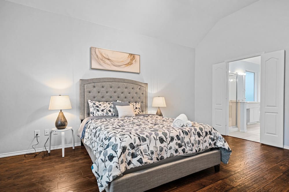 Photo of Bedroom in Frisco