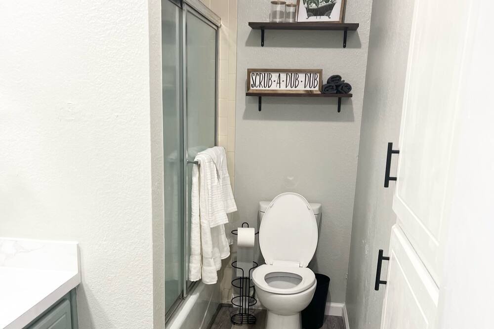 Photo of Bathroom in Enid