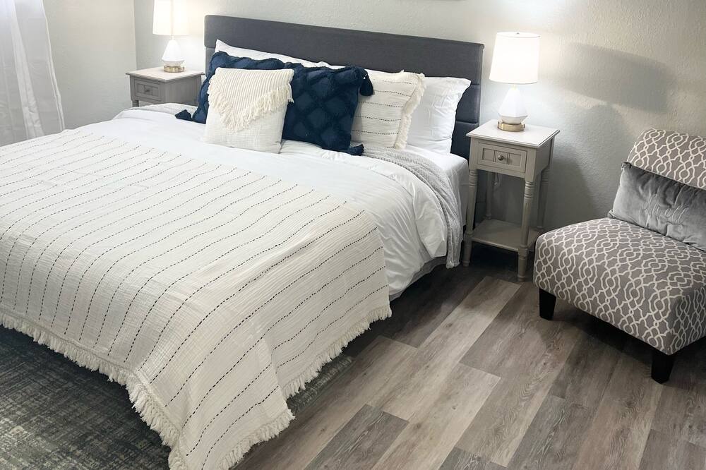 Photo of Bedroom in Enid
