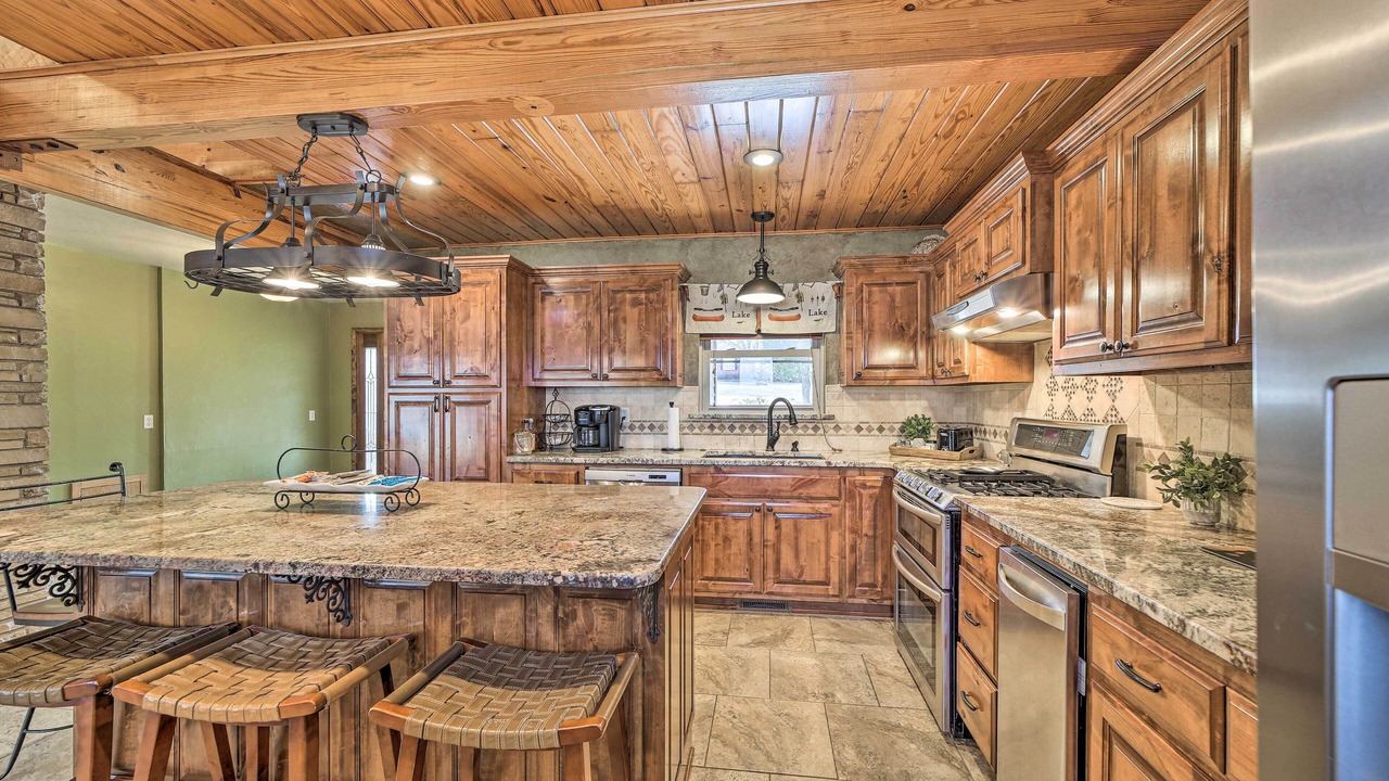 Photo of Kitchen in Hoyt