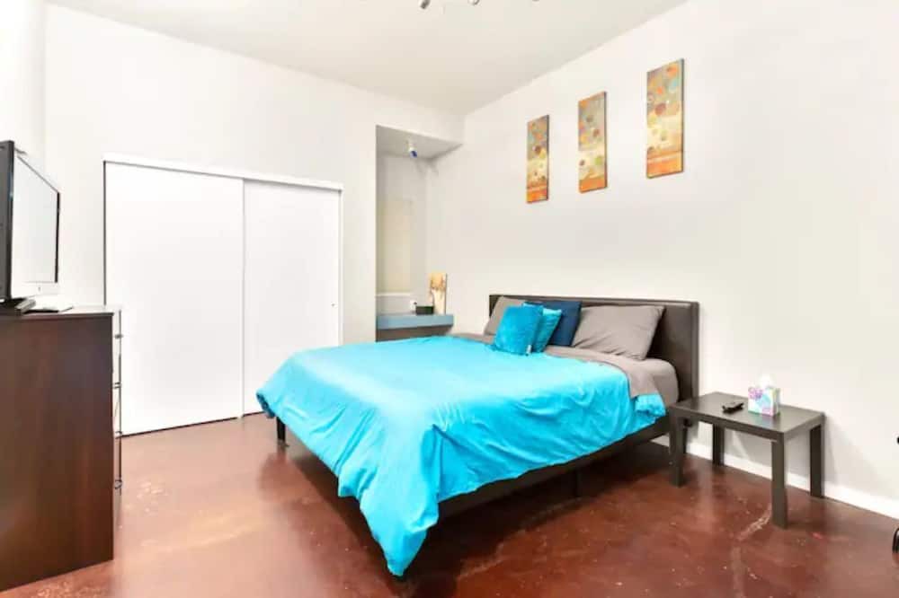 Photo of Bedroom in Old Town North
