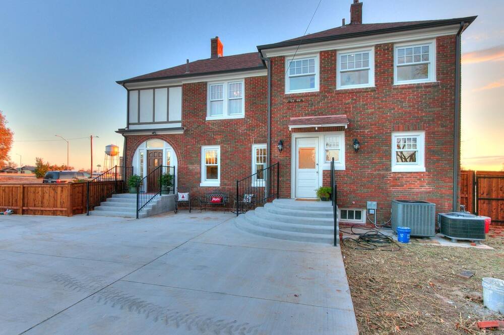 Photo of Outdoor in Guthrie