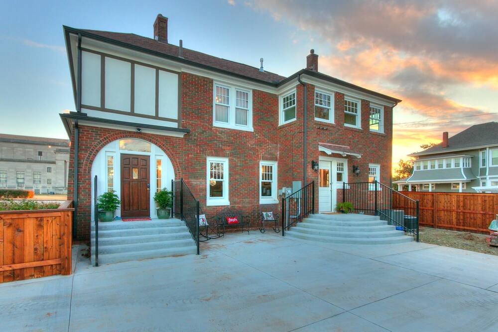 Photo of Outdoor in Guthrie