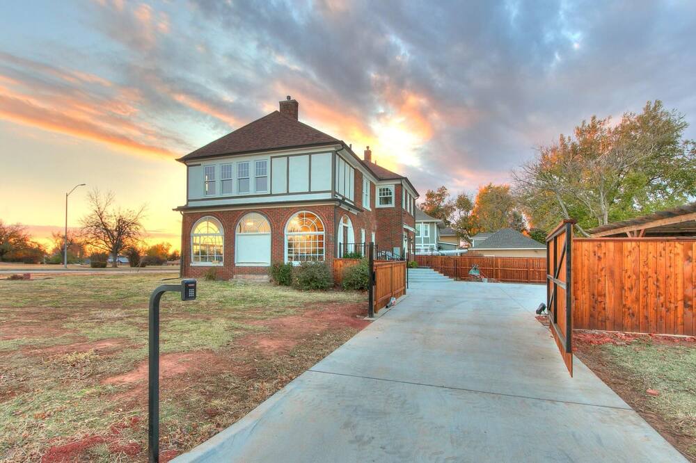 Photo of Outdoor in Guthrie