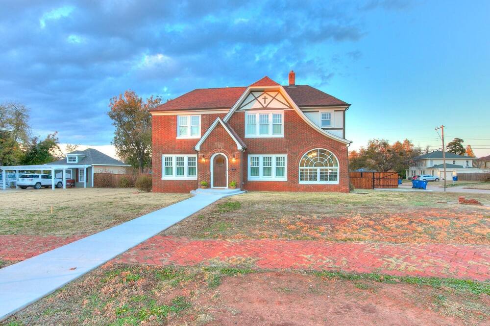 Photo of Outdoor in Guthrie
