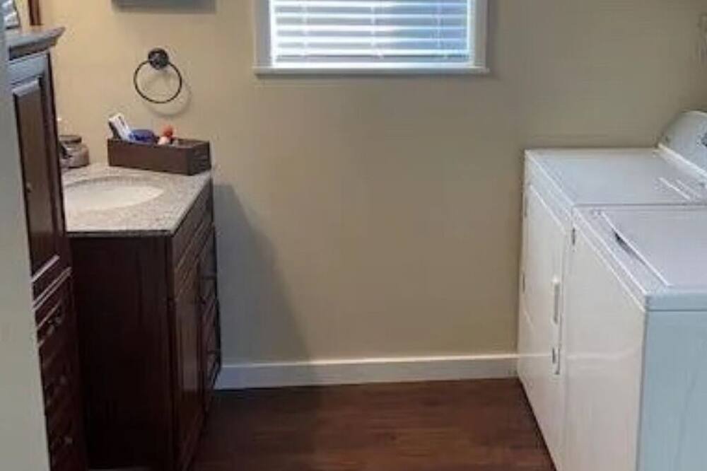 Photo of Bathroom in Ellinwood