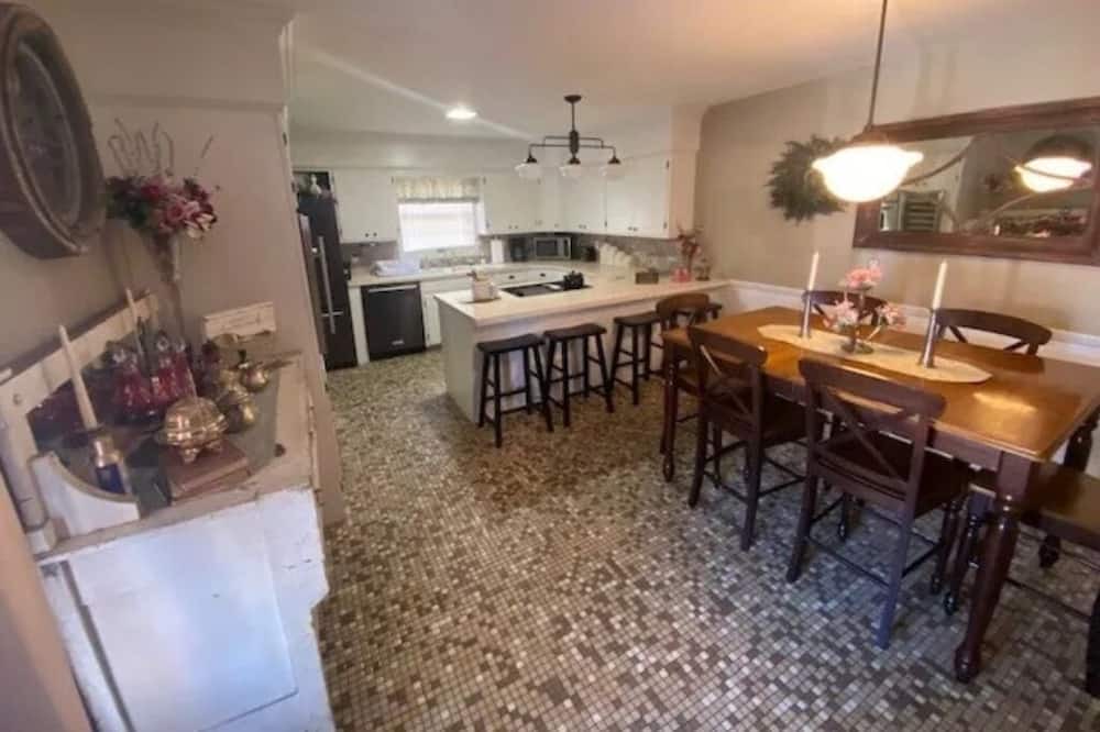 Photo of Kitchen in Ellinwood