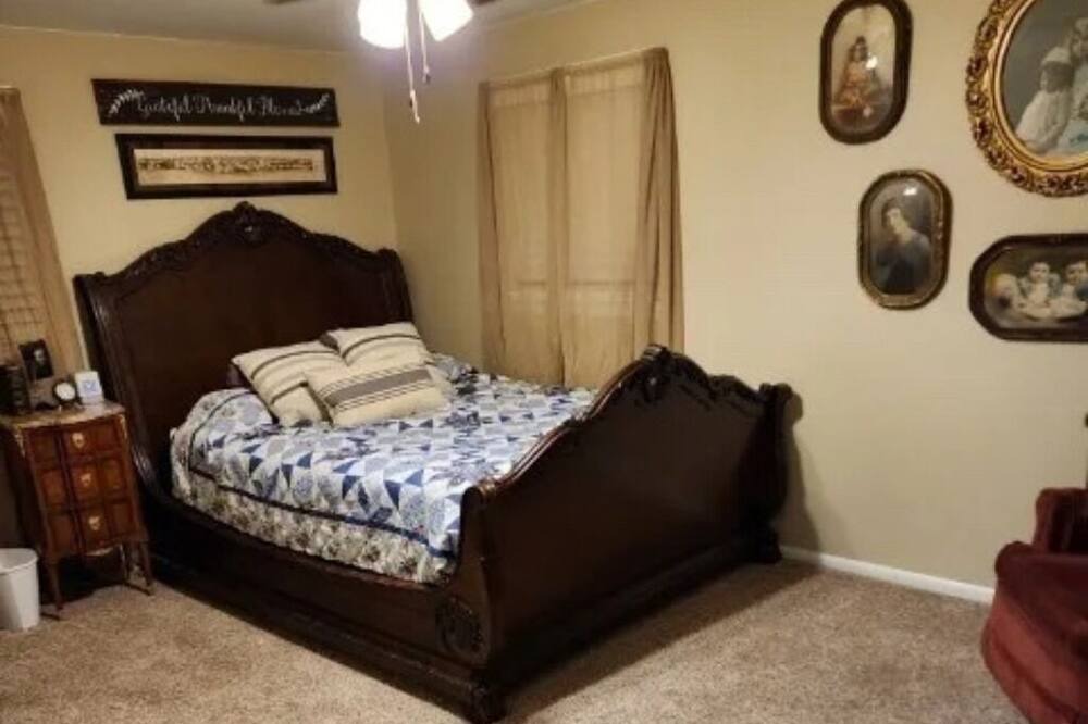 Photo of Bedroom in Ellinwood