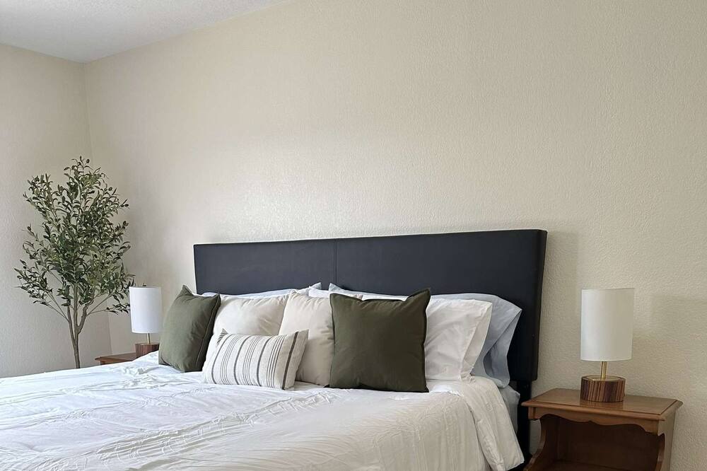 Photo of Bedroom in Taylor Ranch