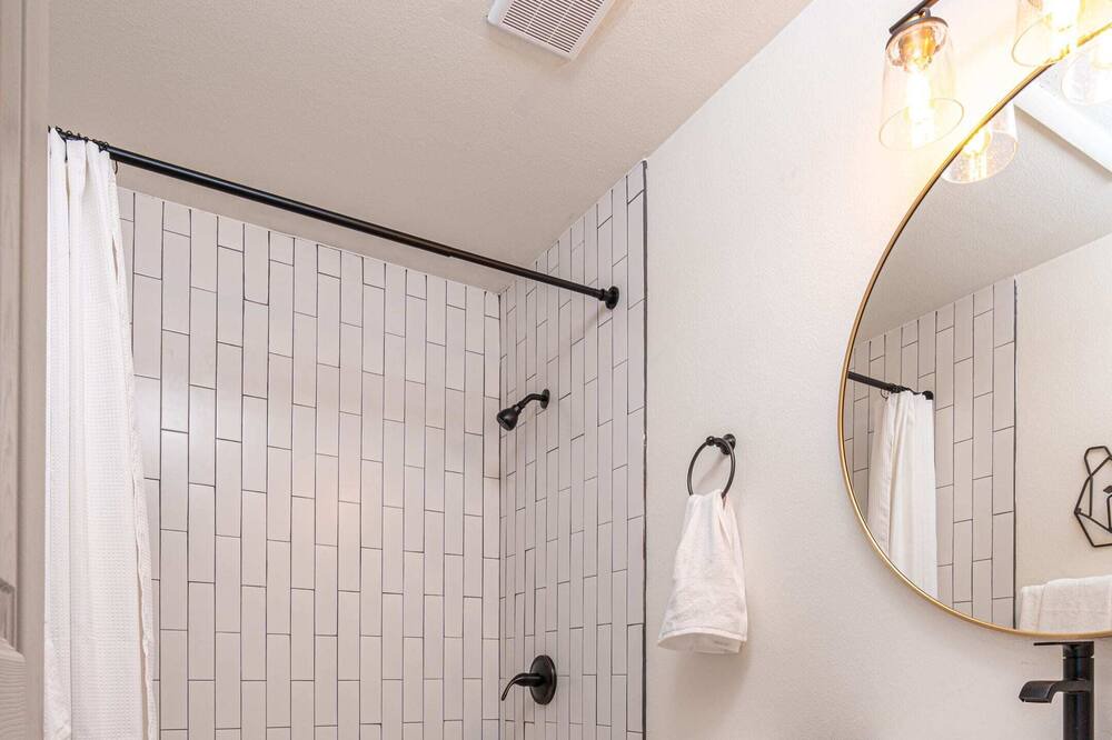 Photo of Bathroom in Doubleheader