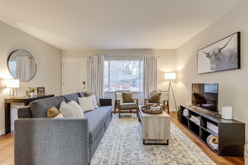 Photo of Livingroom in Northwest Arvada