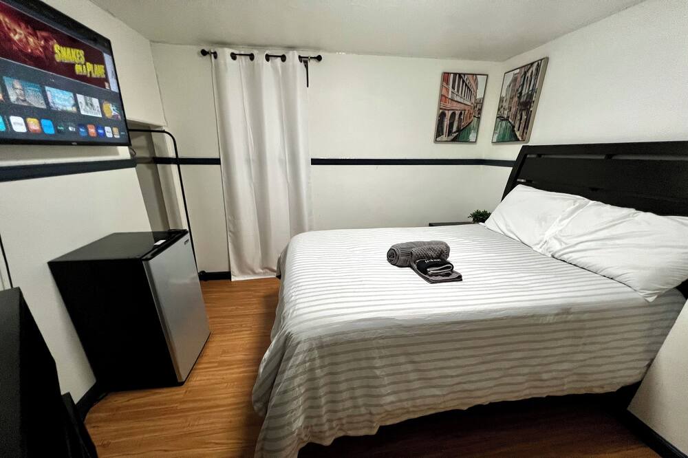 Photo of Bedroom in Dupont