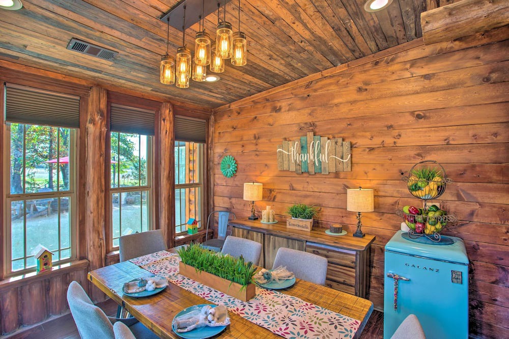 Photo of Livingroom in Durant