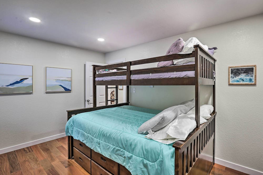 Photo of Bedroom in Village At Genesse