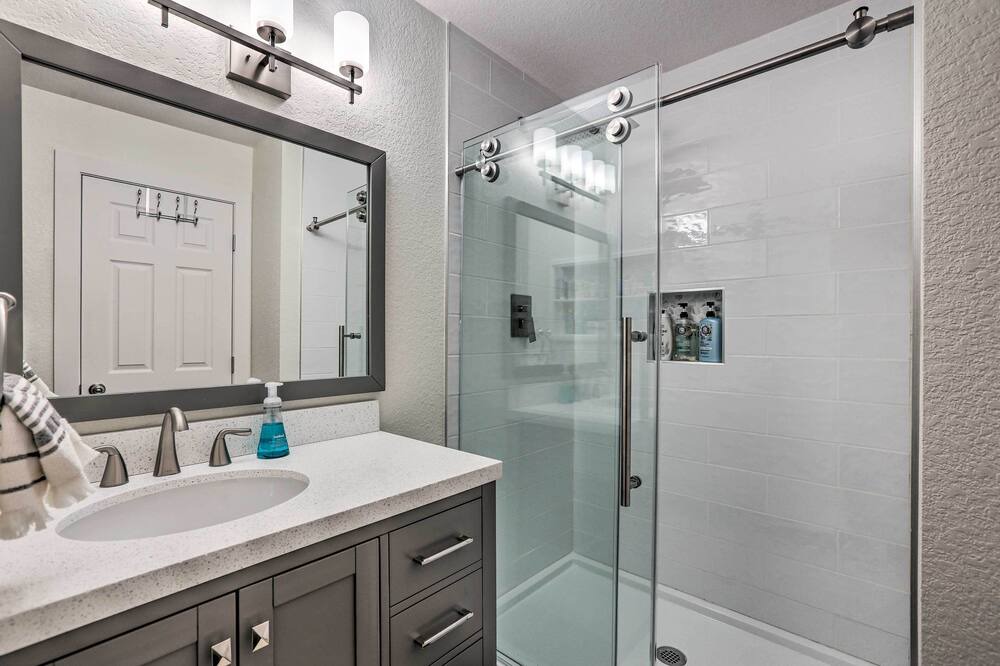 Photo of Bathroom in Village At Genesse