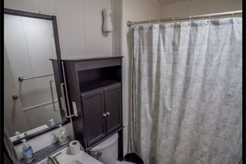 Photo of Bathroom in Fountain