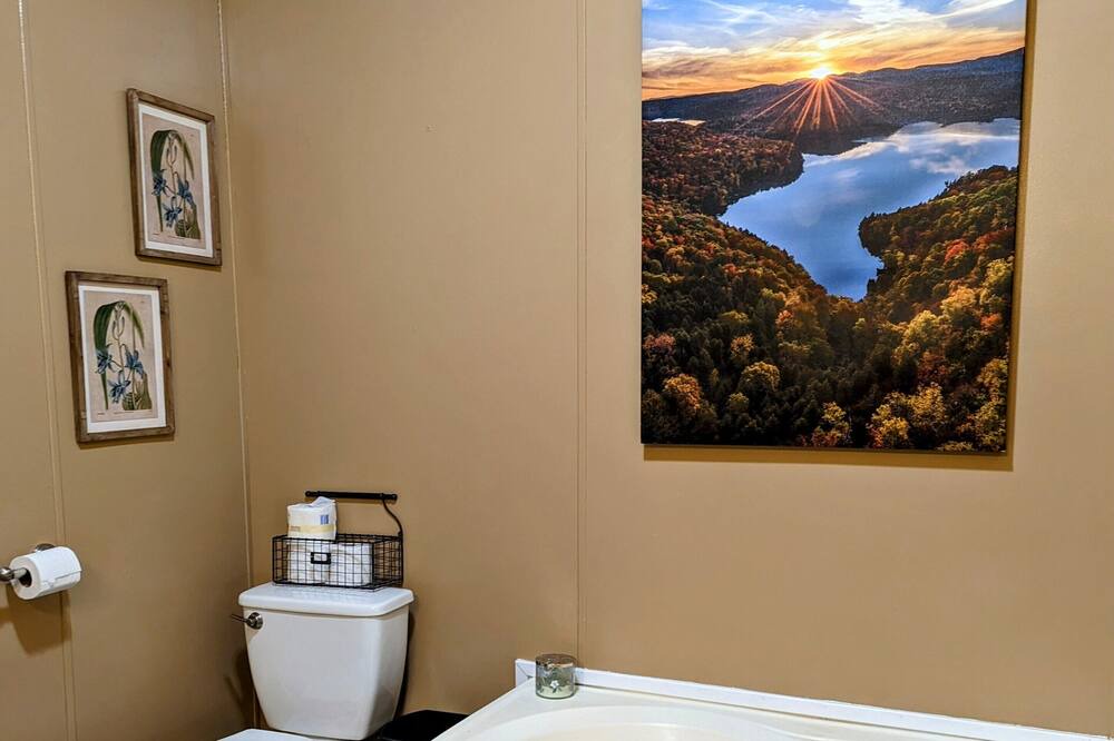 Photo of Bathroom in Fountain