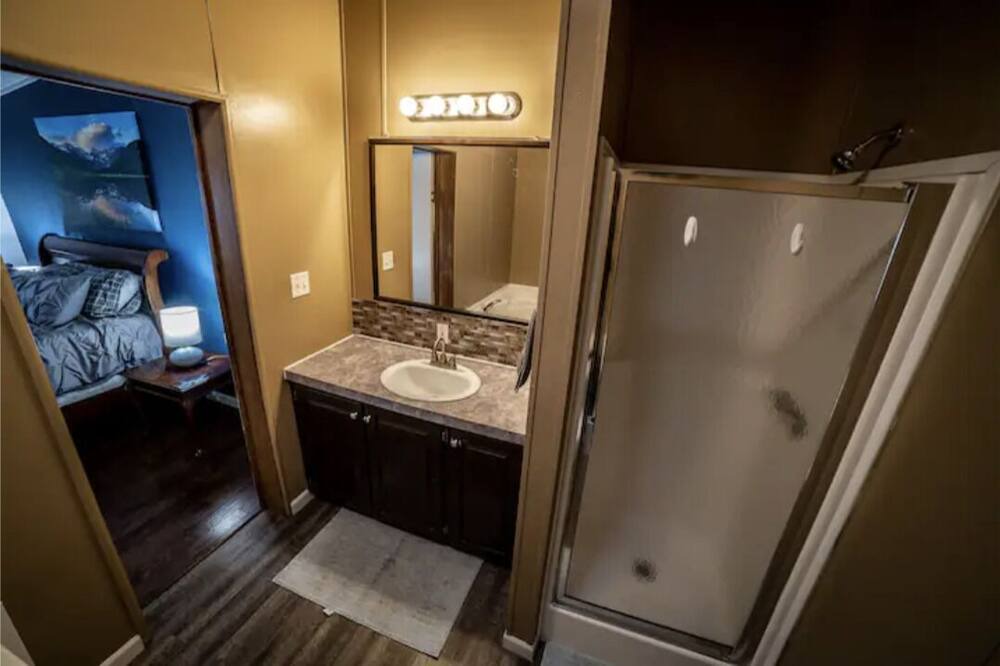 Photo of Bathroom in Fountain