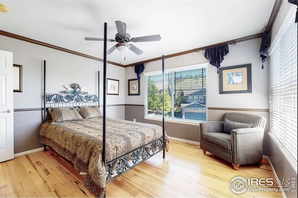 Photo of Bedroom in Lyons