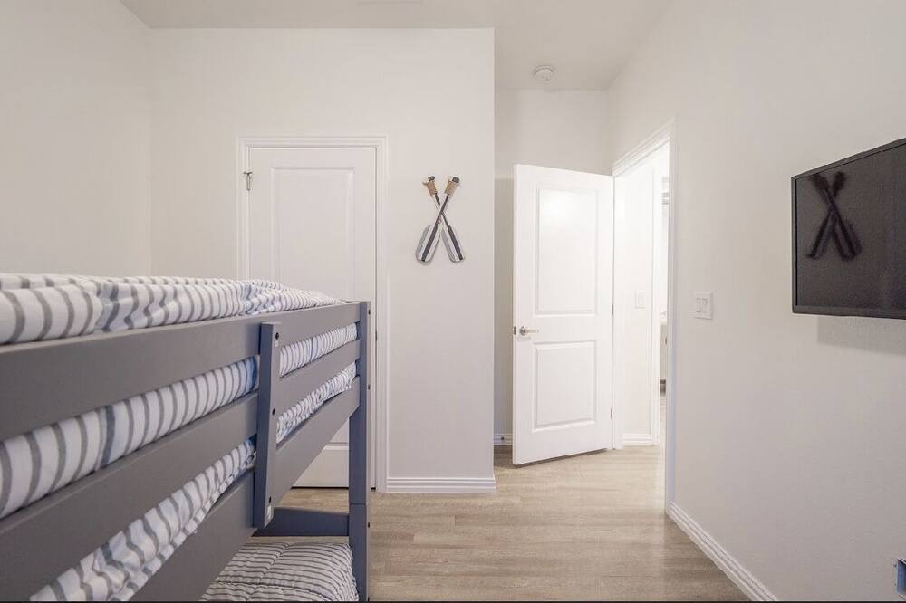 Photo of Bedroom in Carolyn Estates