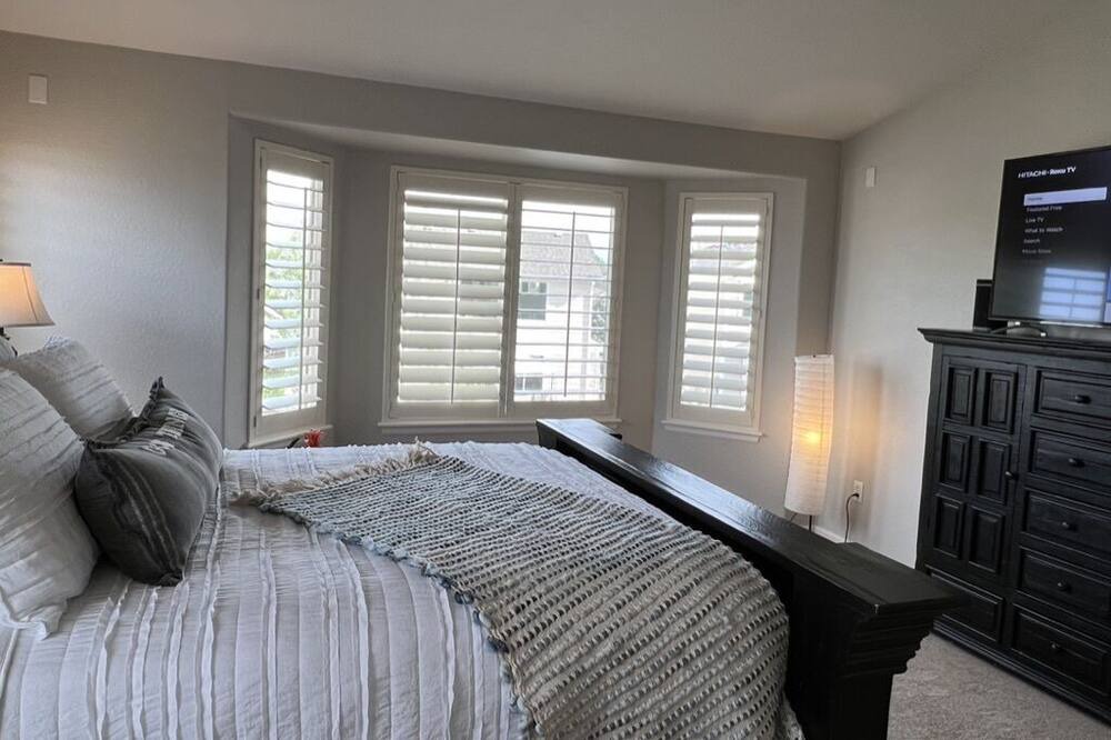 Photo of Bedroom in Foothill Green