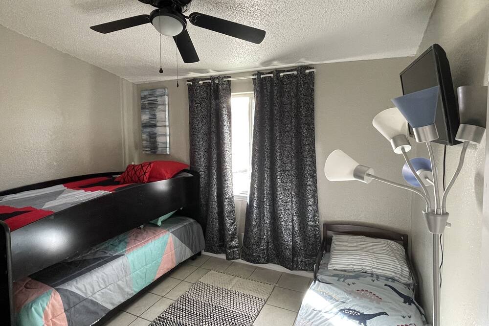 Photo of Bedroom in Northeast El Paso