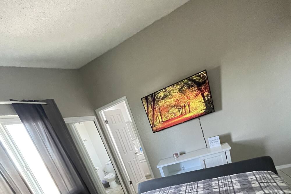 Photo of Bedroom in Northeast El Paso