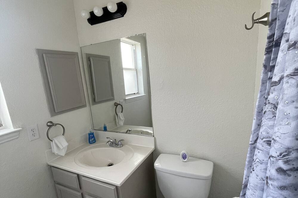 Photo of Bathroom in Northeast El Paso