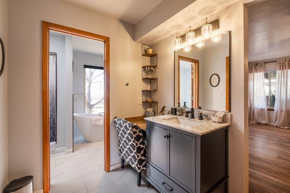Photo of Bathroom in Northeast Heights