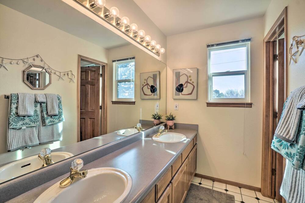 Photo of Bathroom in Centennial