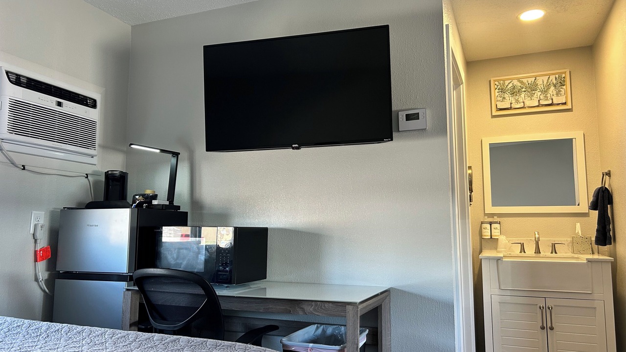 Photo of Bedroom in Saratoga