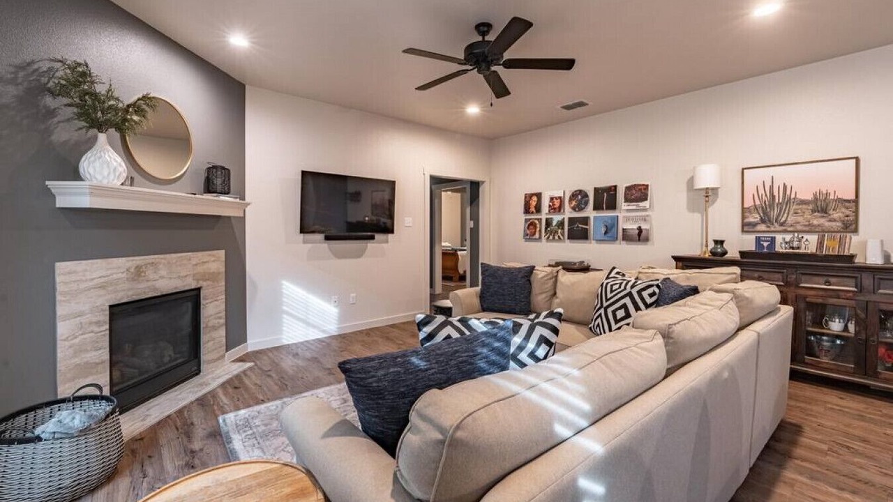 Photo of Livingroom in North Overton