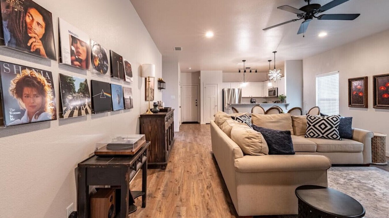 Photo of Livingroom in North Overton