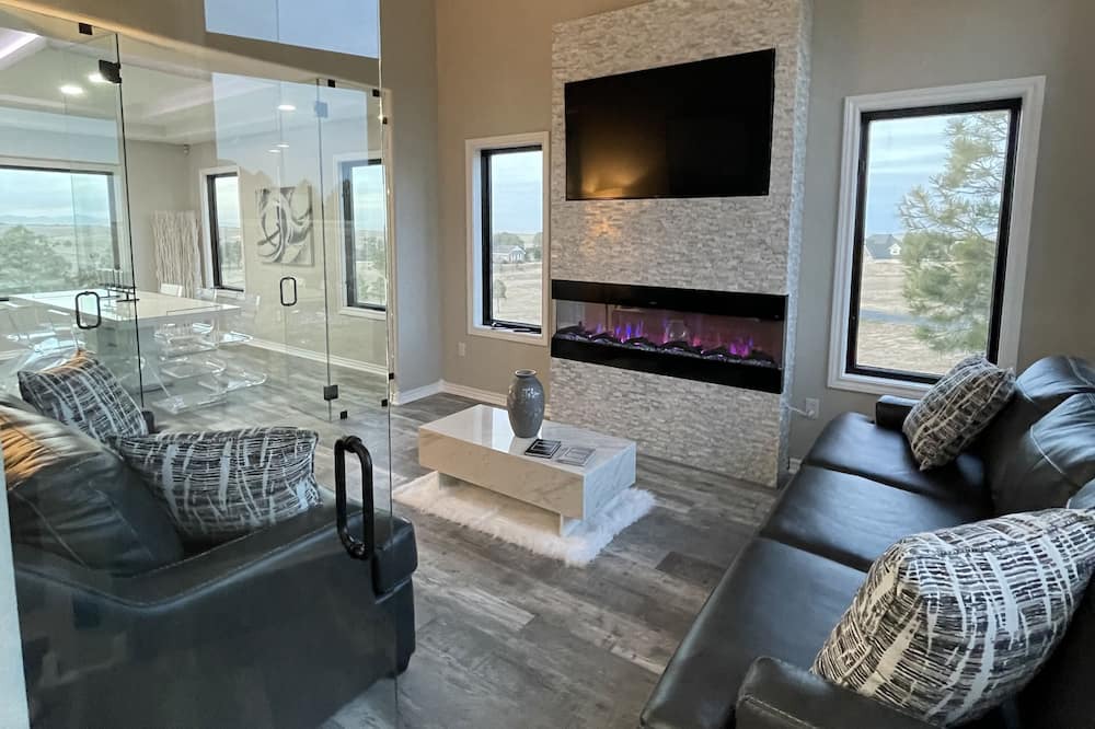 Photo of Livingroom in Parker