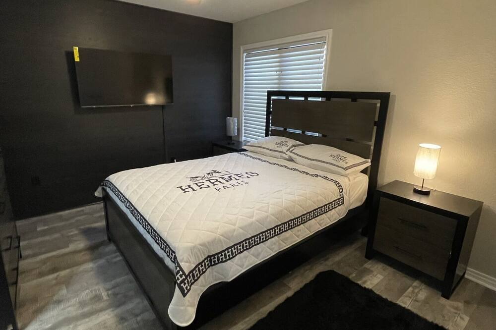 Photo of Bedroom in Parker