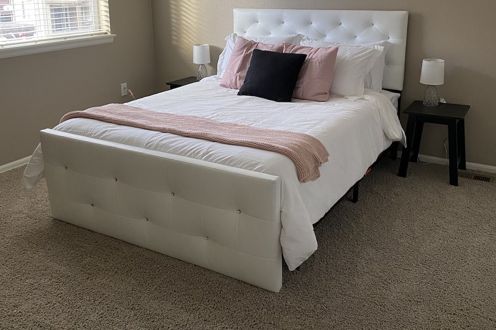 Photo of Bedroom in Todd Creek