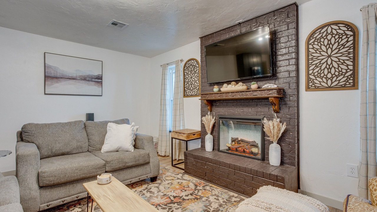 Photo of Livingroom in Chandler