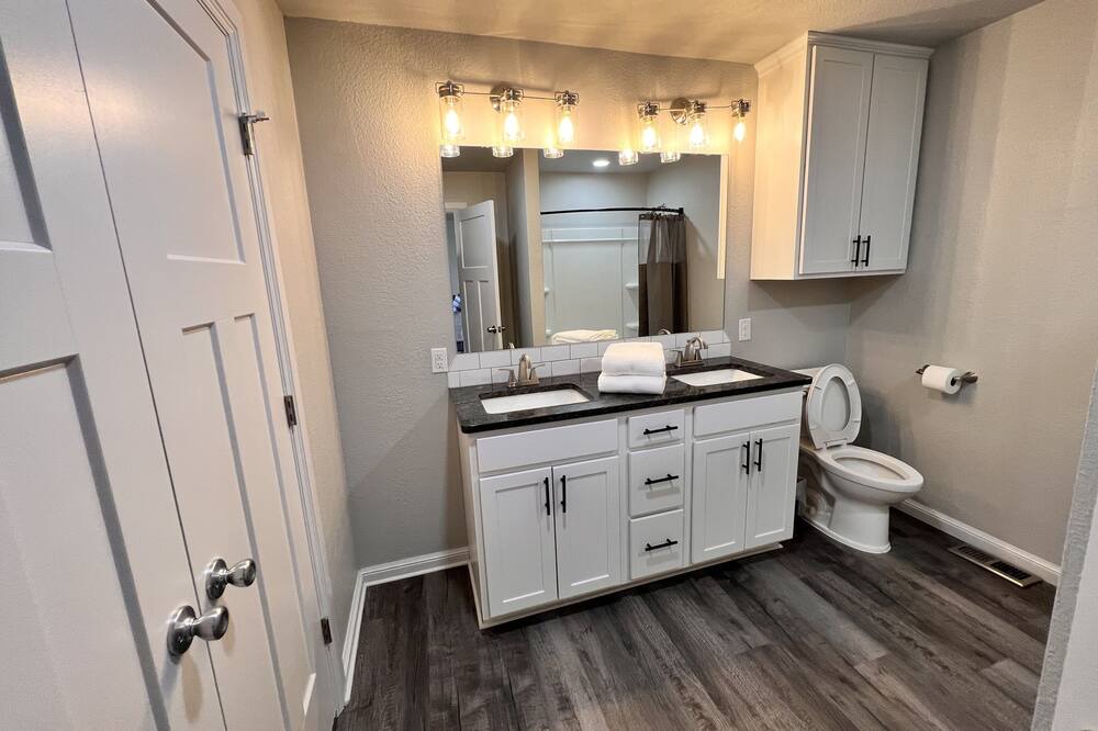 Photo of Bathroom in Comanche County