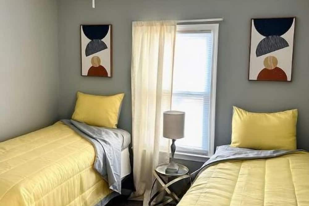 Photo of Bedroom in Northeast Kansas City