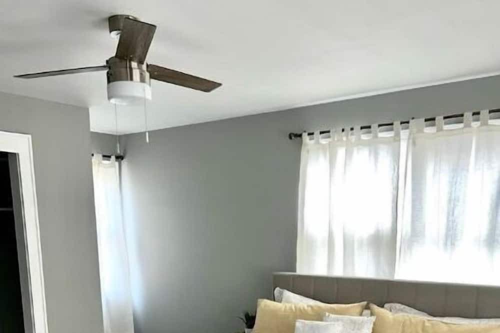 Photo of Bedroom in Northeast Kansas City