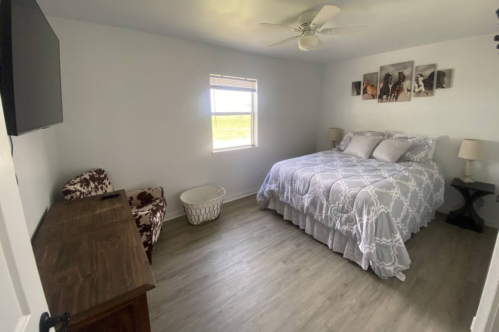 Photo of Bedroom in Paluxy