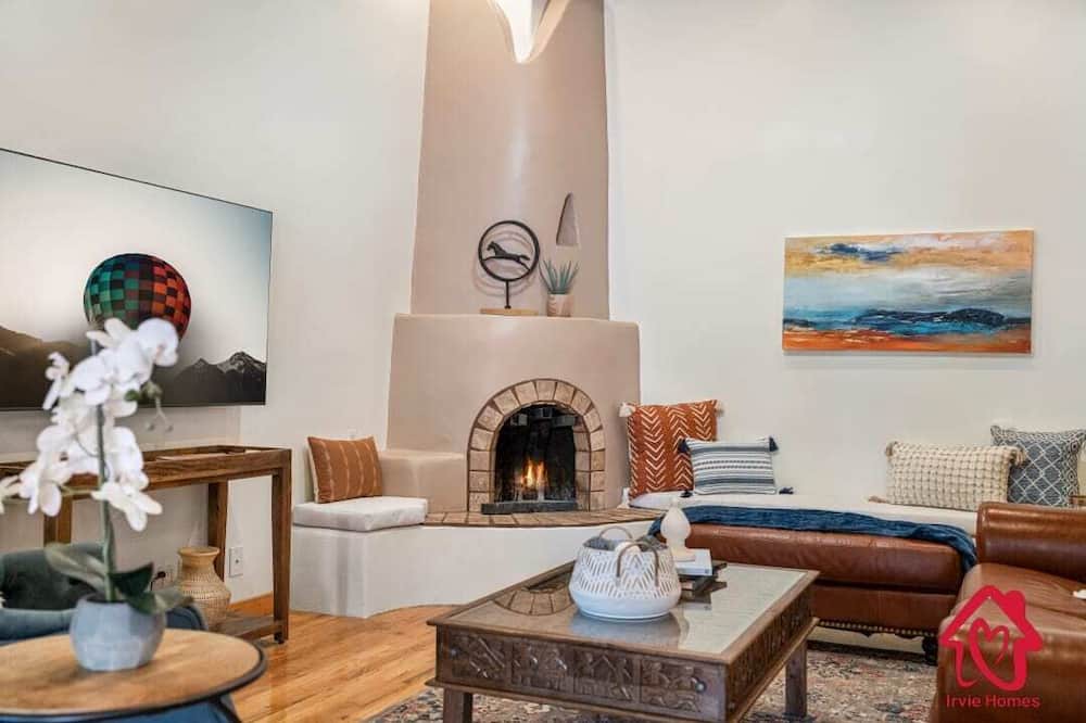Photo of Livingroom in Alamedan Valley