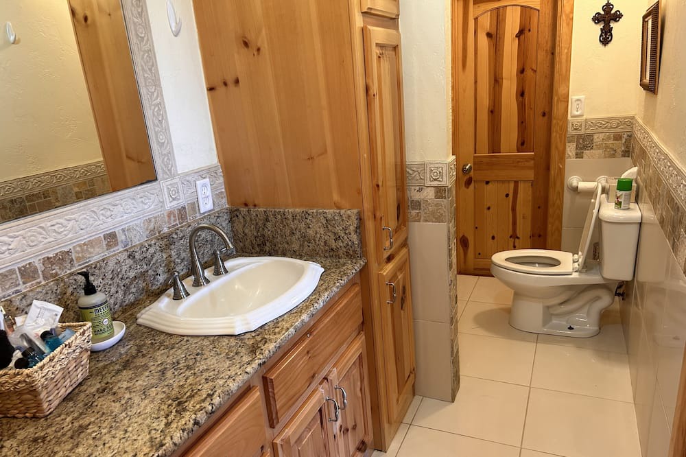 Photo of Bathroom in Oklahoma County
